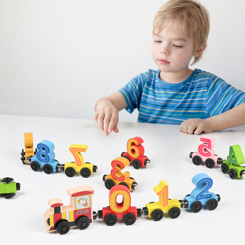 Drewniany pociąg Montessori wc – Kids Educational Box recenzja i cena